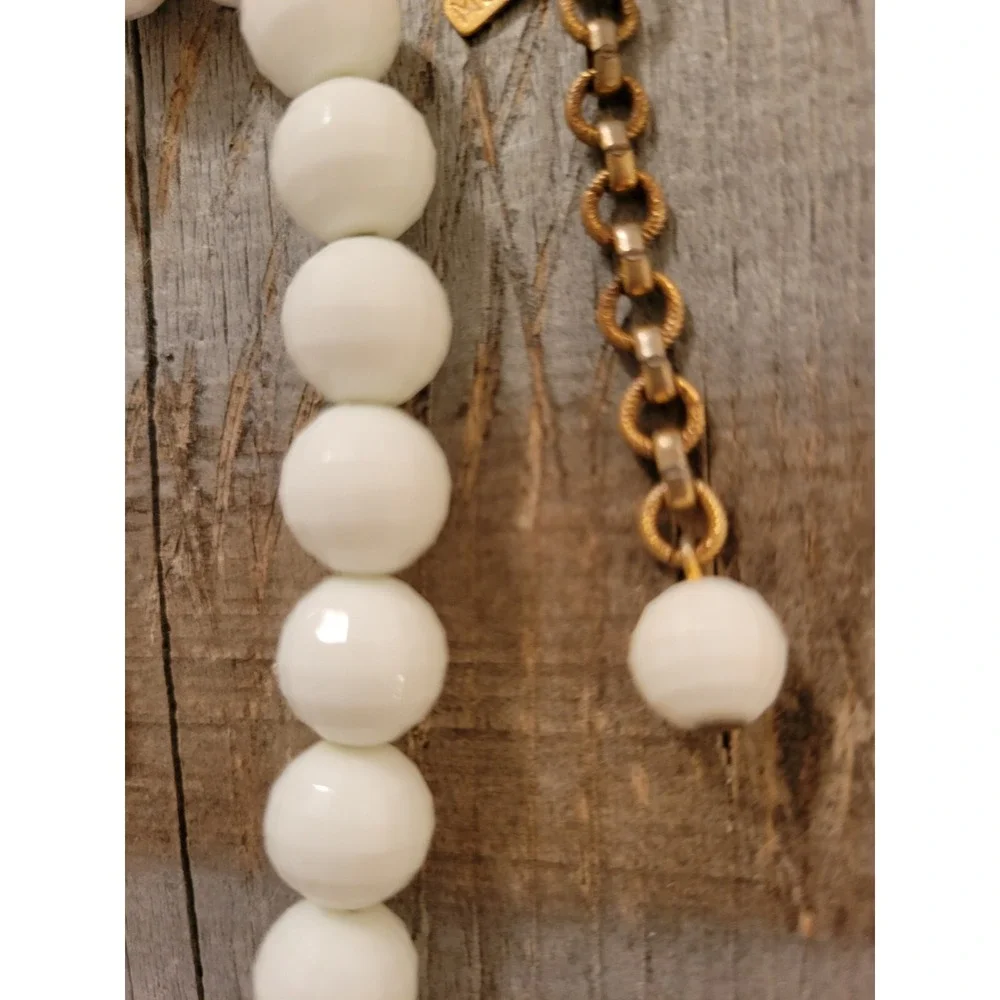 Vintage‎ Monet White Disco Ball Beaded Necklace Gold Tone signed 18